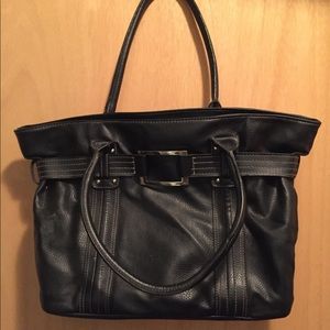 Leather tote with built in organizer